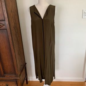 New olive contemporary tunic, size XS